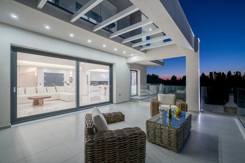 Bianca Luxury Villa - Private Heated Pool Akrotíri Kültér fotó